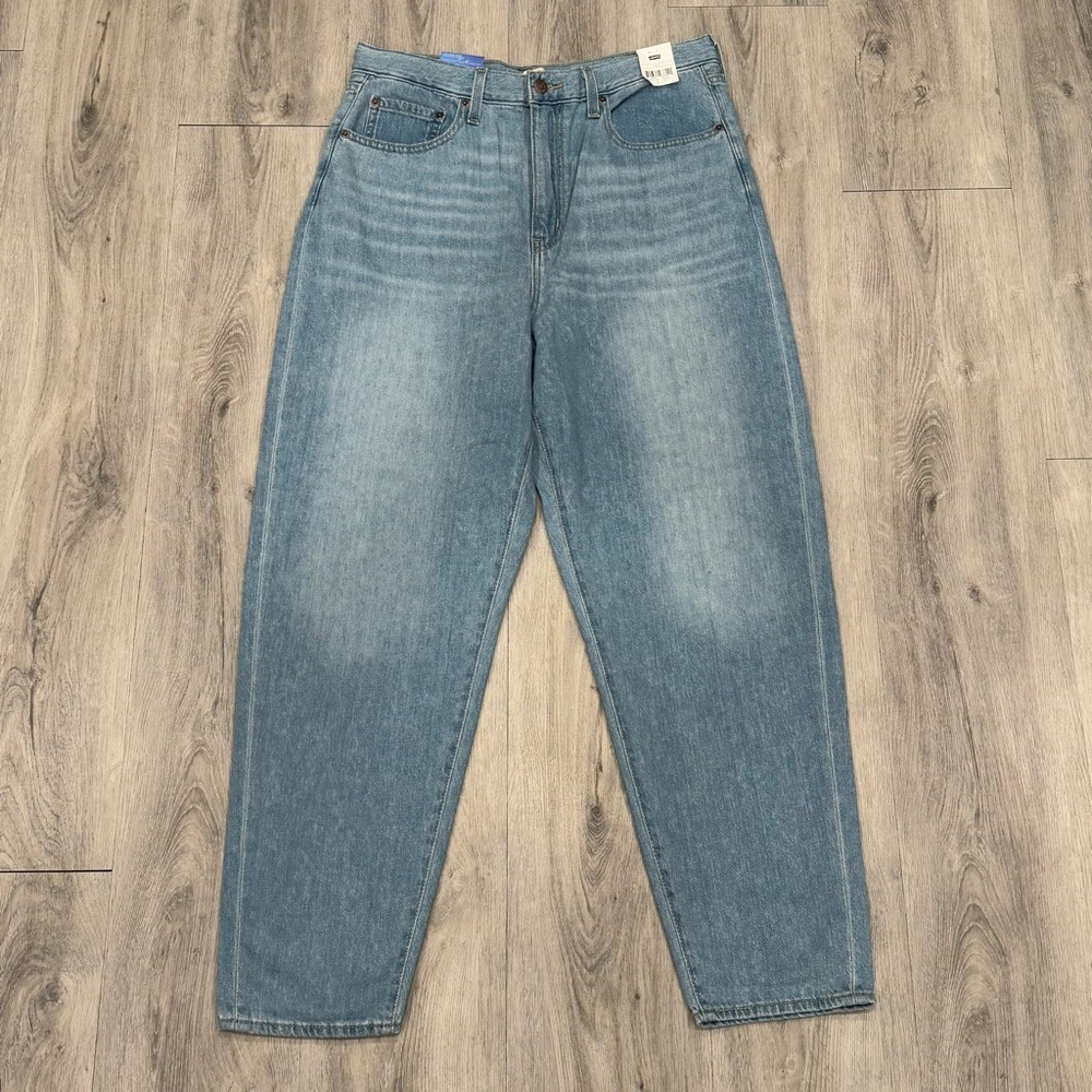 Levi's Performance Casual Blue Denim Super High Rise Loose Taper Jeans